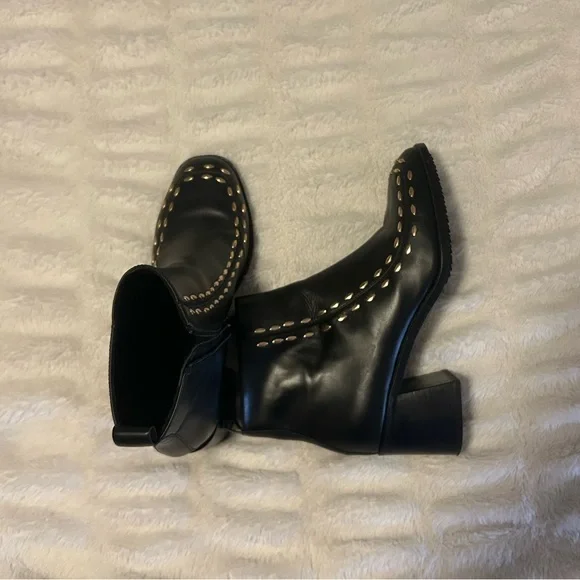 Dagger Black Ankle Boots, size 8.5 - Picture 1 of 3
